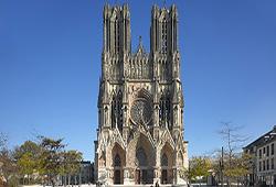 Visu parvis cathedrale reims oise h02ok 4